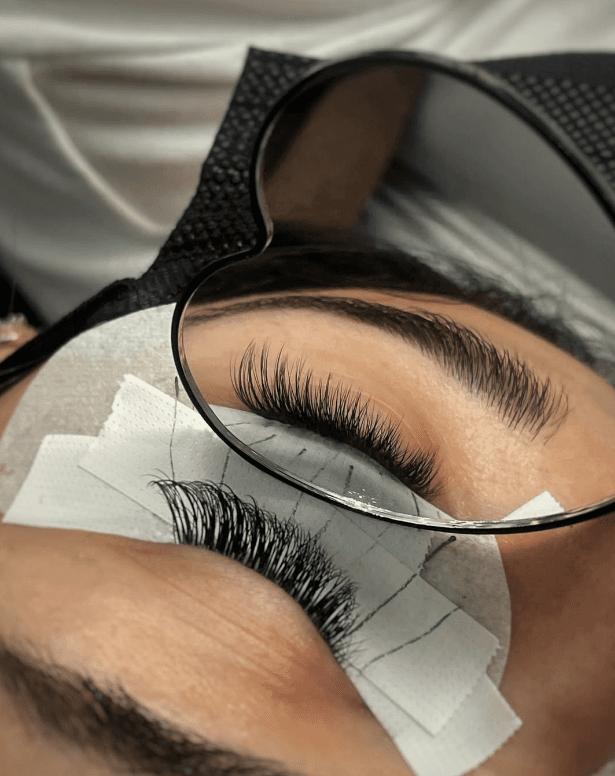 NUVÉ lash styling
